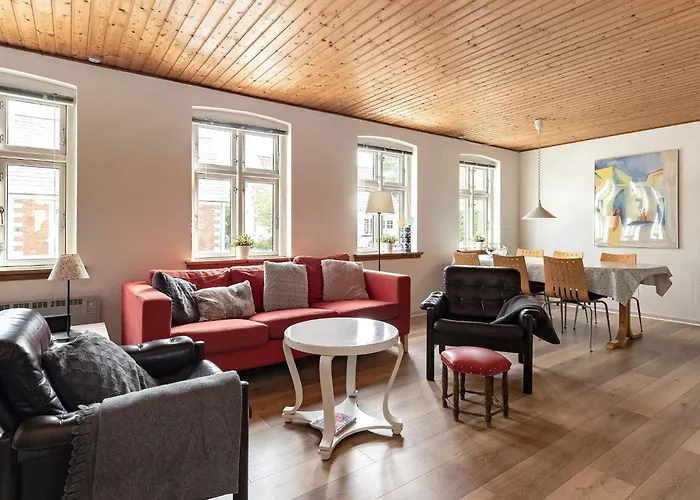 Σπίτι διακοπών Scenic Retreat With Fireplace & Terrace *